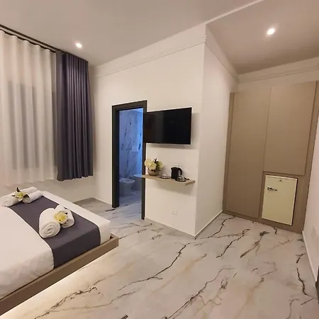 Mikale Luxury