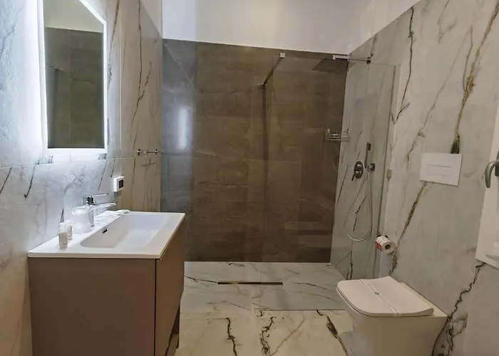 Mikale Luxury Pensión *